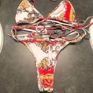 Red, gold and white bikini bottoms 💛